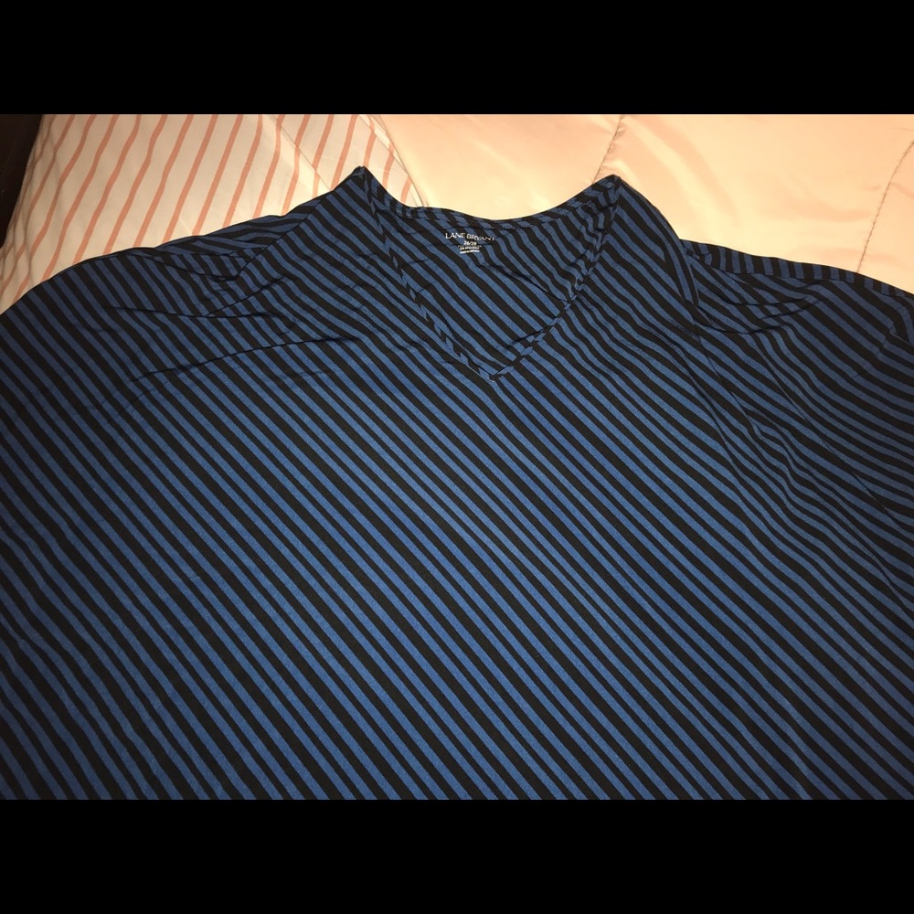 Cute plus size lane bryant  blouse size 26/28